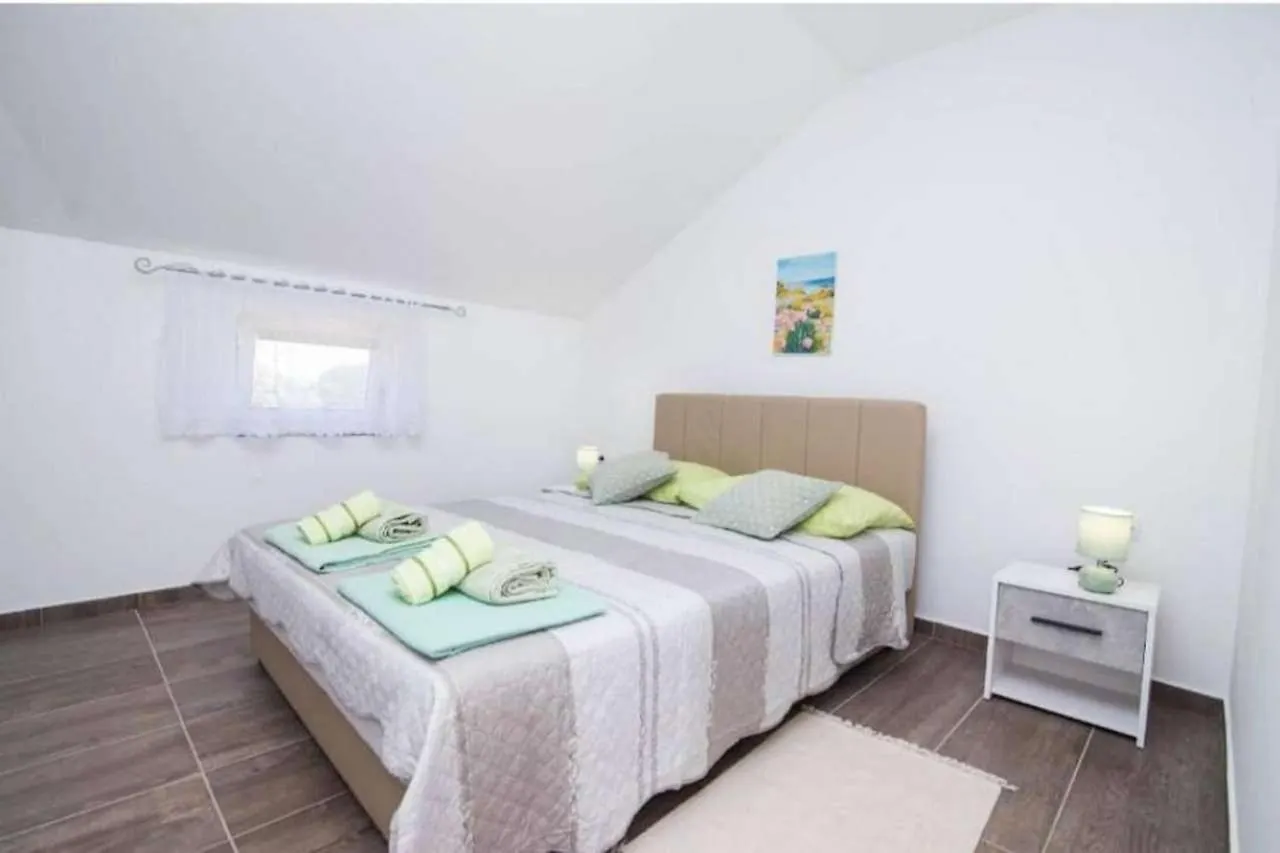 Apartments With A Parking Space Bonic, Losinj - 23056 Veli Losinj Croatia