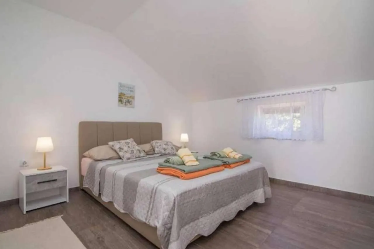 Apartments With A Parking Space Bonic, Losinj - 23056 Veli Losinj